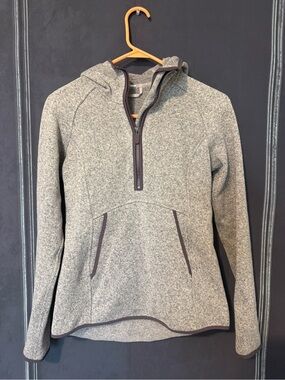 Lululemon Light weight Half-Zip Hooded Pullover